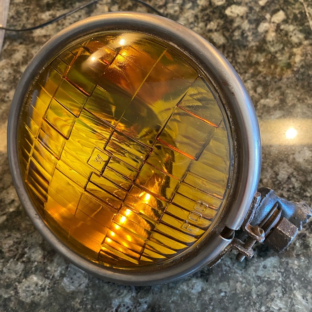 Vintage Amber Fog/Spot Light, 6-8 volts.